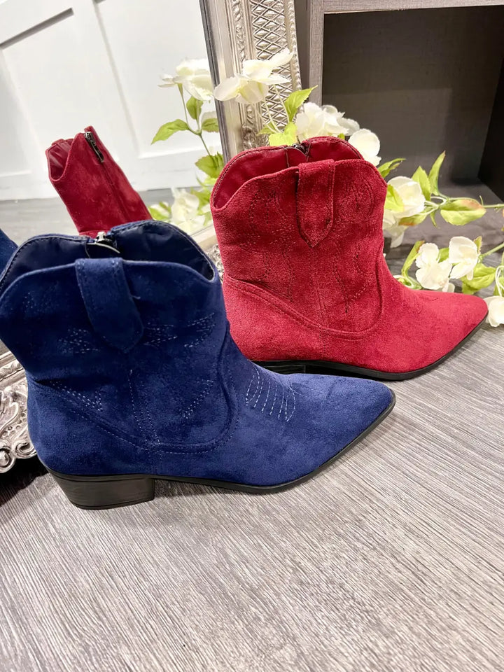 Cowboy Classic RED - Footwear