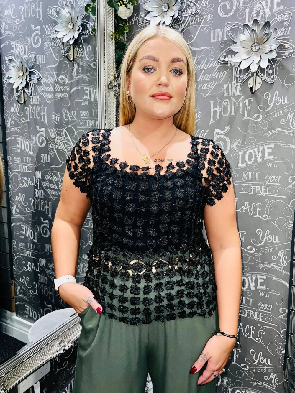 Florence Sleeveless Flower Top BLACK