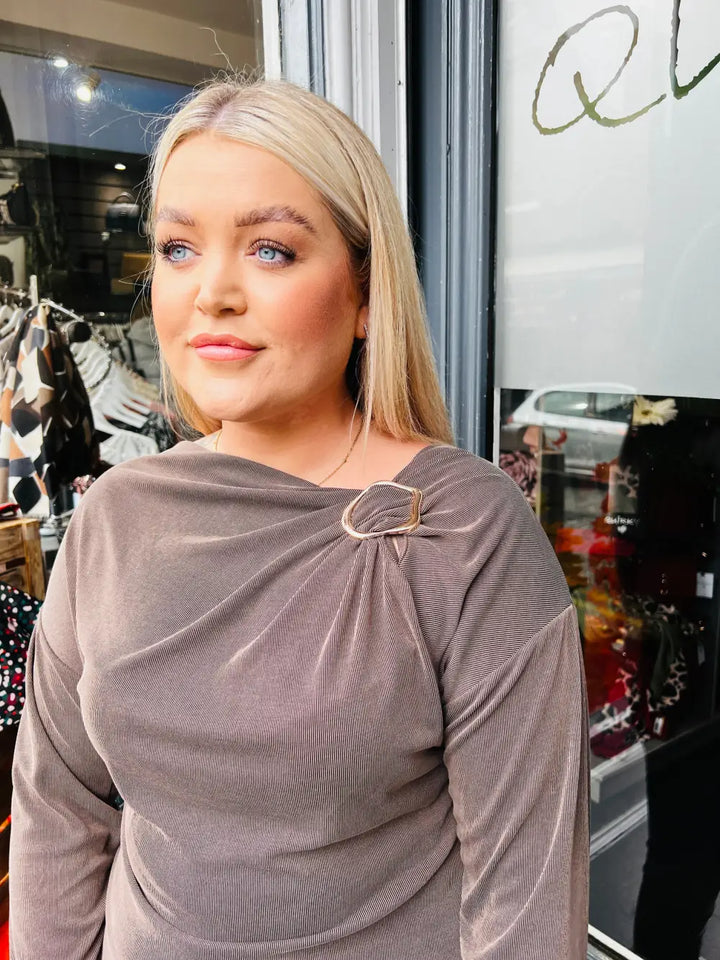 Paloma Clasp Top CHOCOLATE