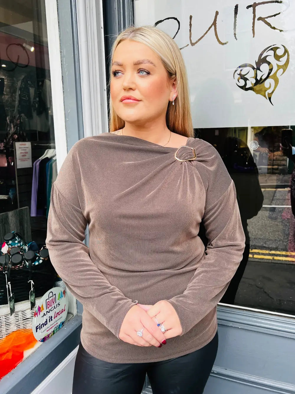 Paloma Clasp Top CHOCOLATE