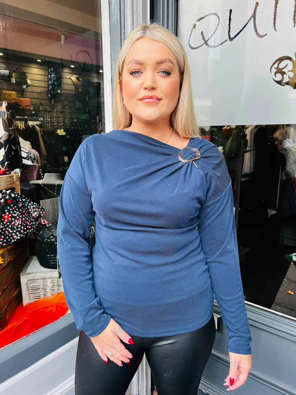 Paloma Clasp Top NAVY