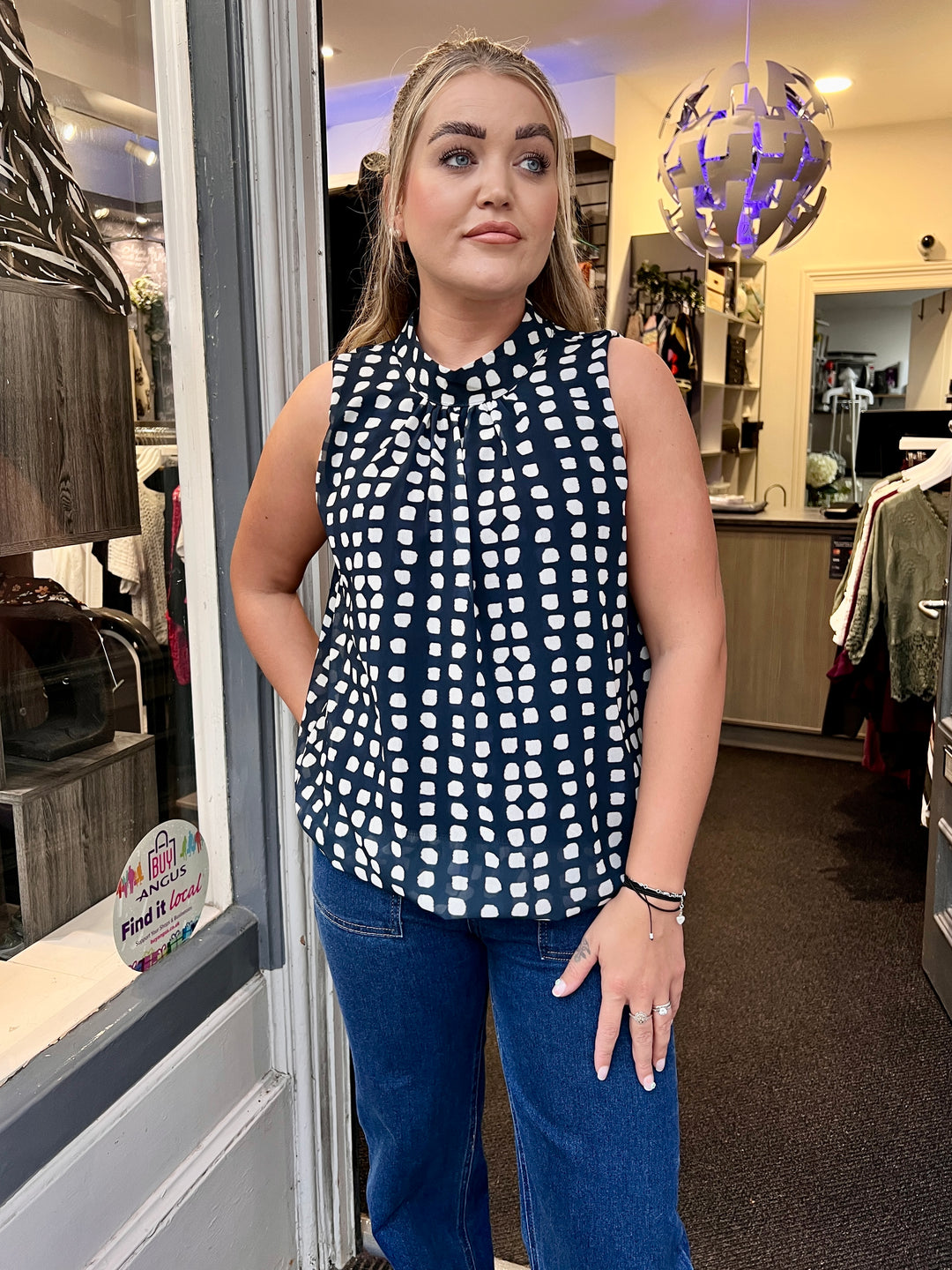 Dot Design Bubble Hem Sleeveless Blouse NAVY
