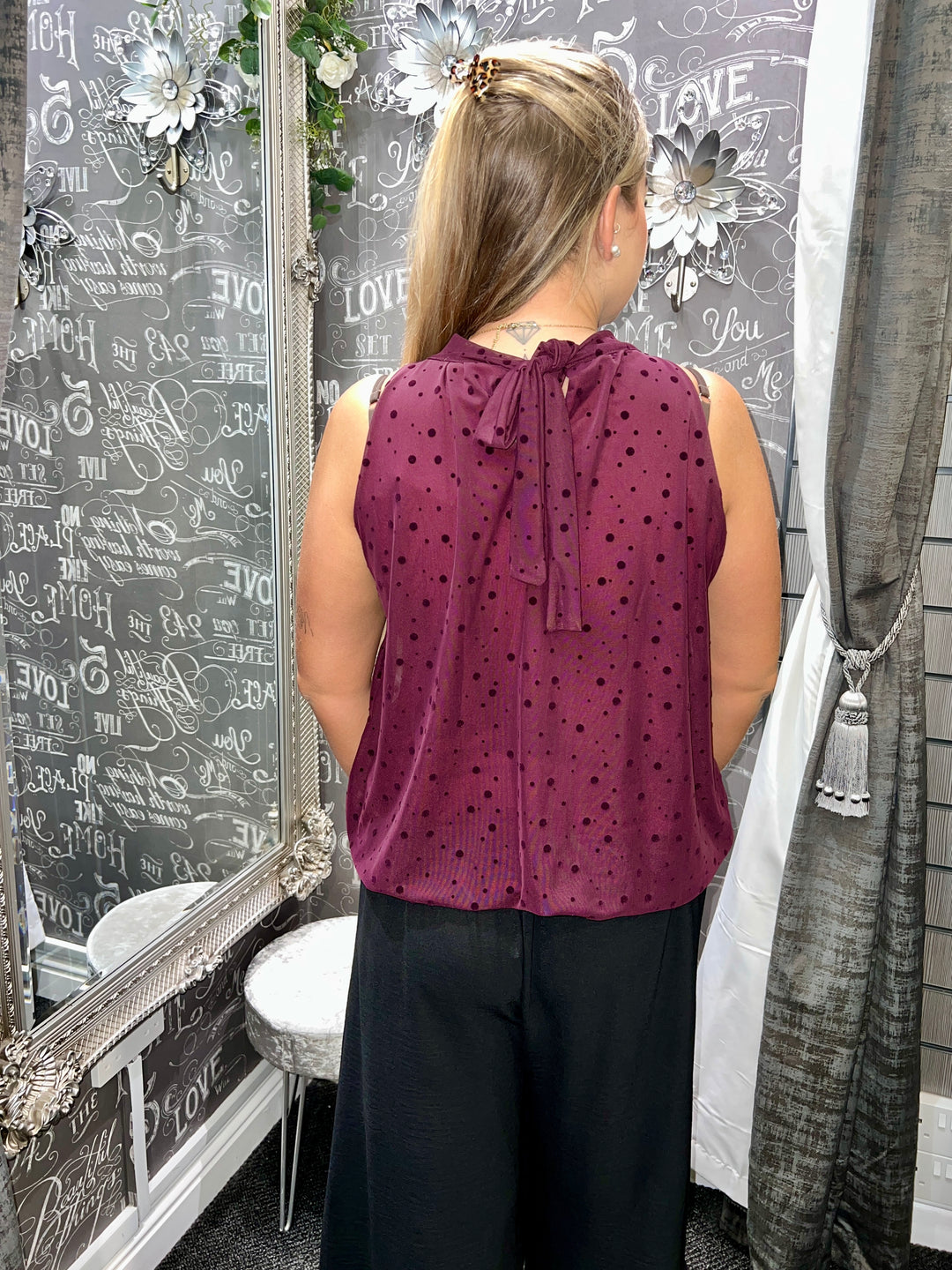 Textured Dot Sleeveless Bubblehem Blouse PLUM