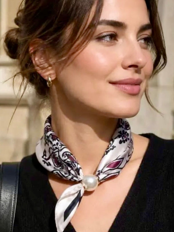 Ria Paisley Print Magnetic Scarf CREAM