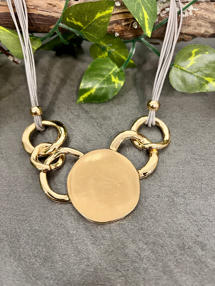 Gracee Magnetic Circle Pendant GOLD