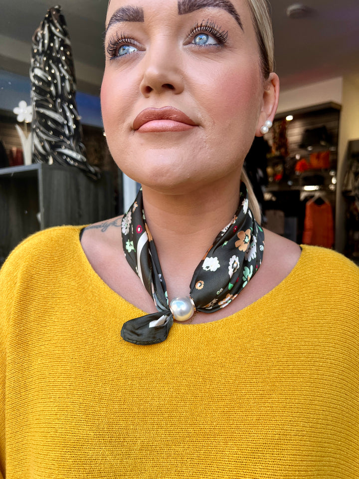 Libby Small Flower Detail Magnetic Scarf KHAKI