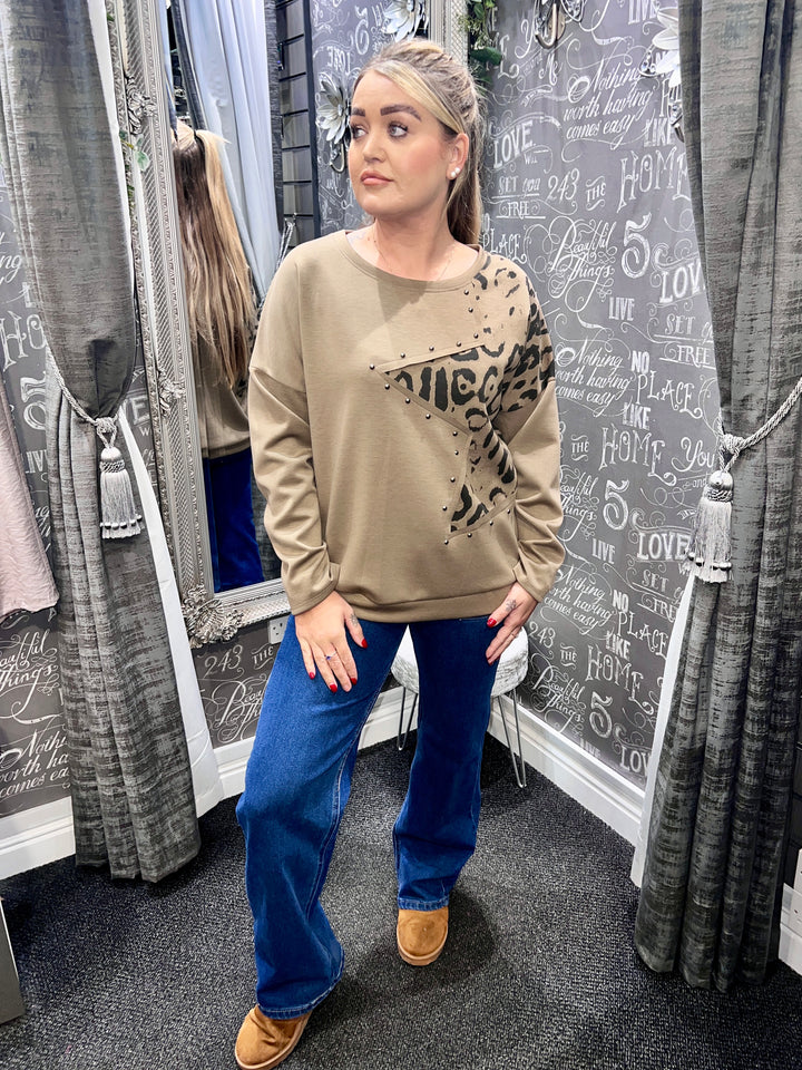 Katya Animal Print Star Sweatshirt MOCHA