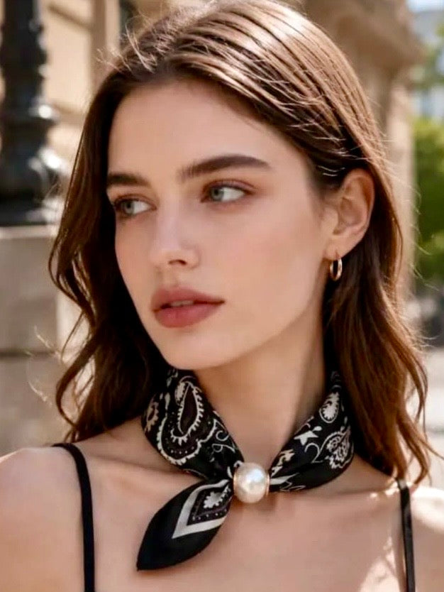 Ria Paisley Print Magnetic Scarf BLACK