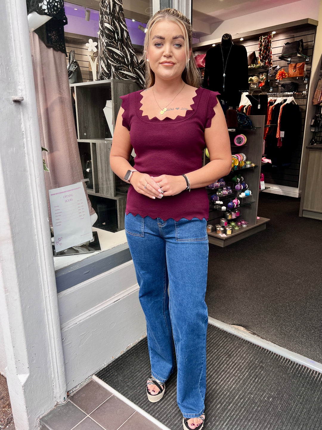 Gianna Knitted Scalloped Vest BERRY