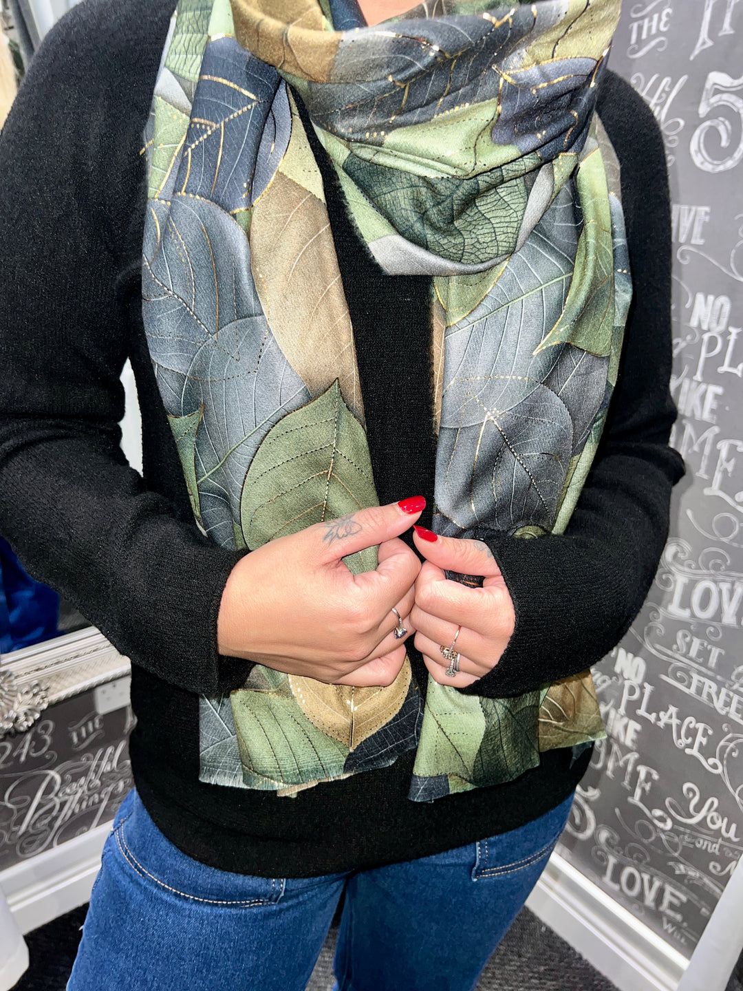 Multi Leaf Scarf KHAKI