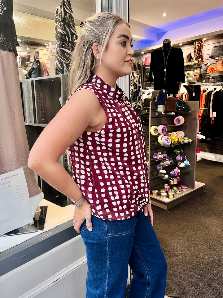 Dot Design Bubble Hem Sleeveless Blouse WINE