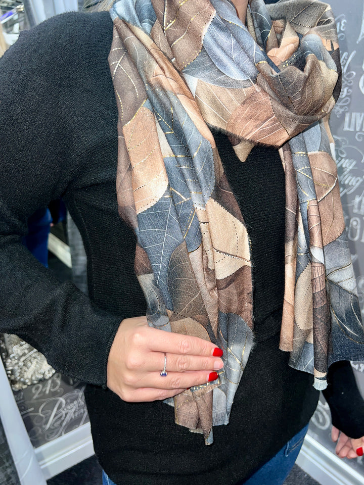 Multi Leaf Scarf BROWN