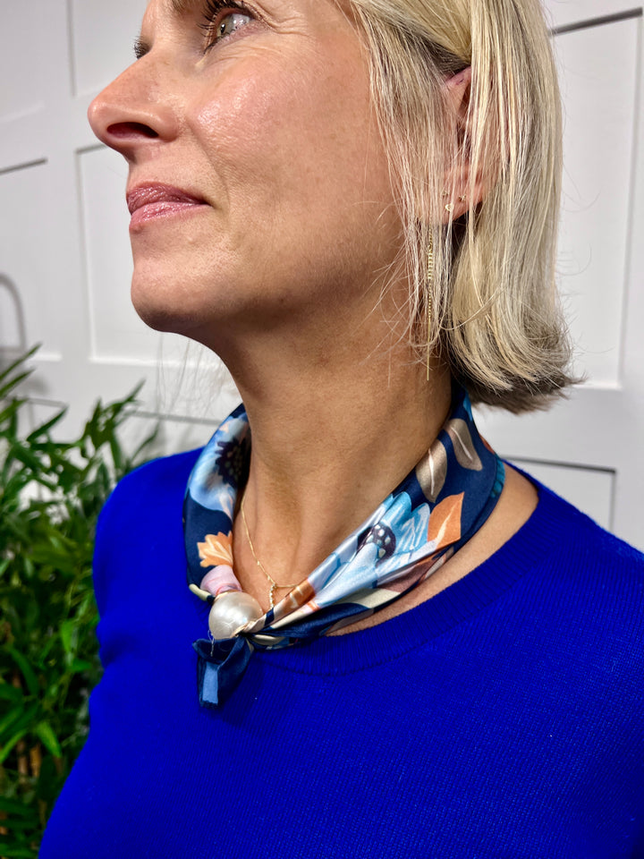 Bouquet Magnetic Scarf NAVY