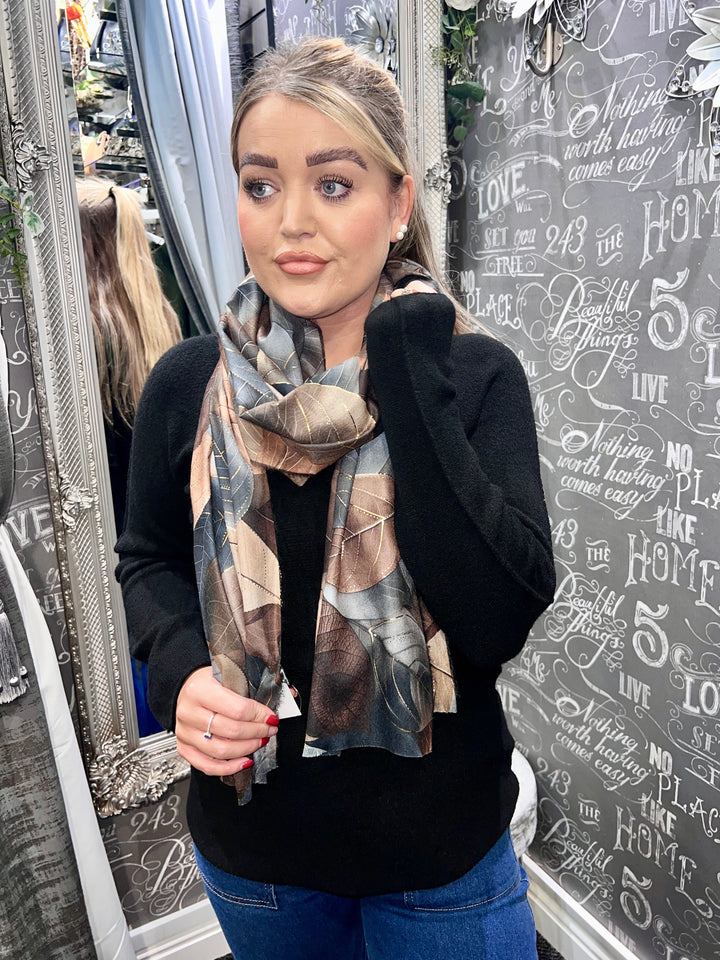 Multi Leaf Scarf BROWN