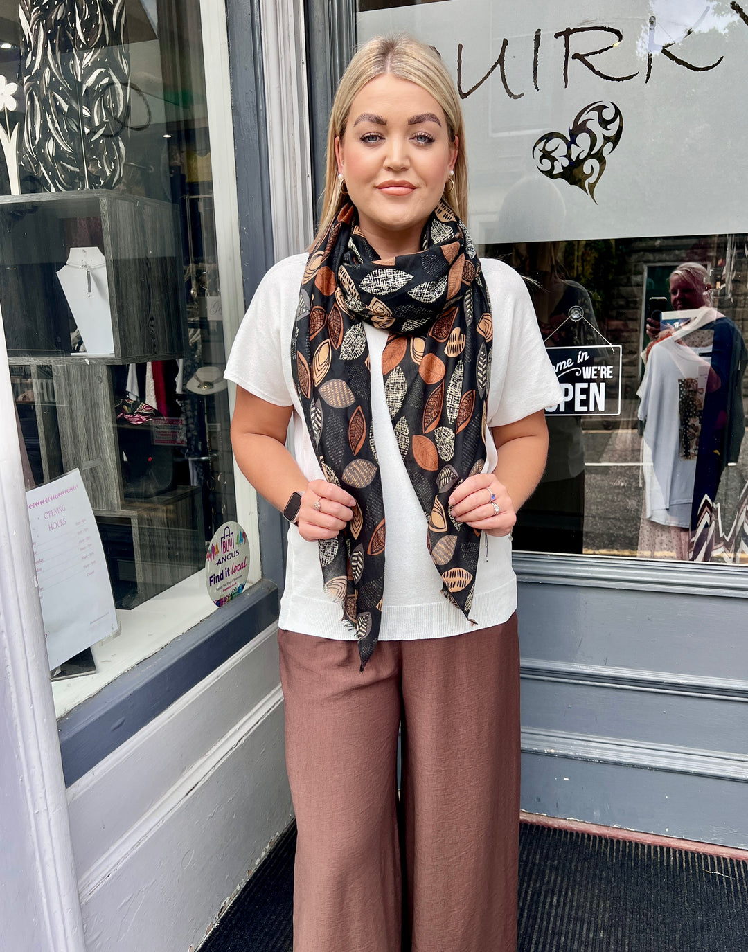 Leaf Print Scarf BLACK