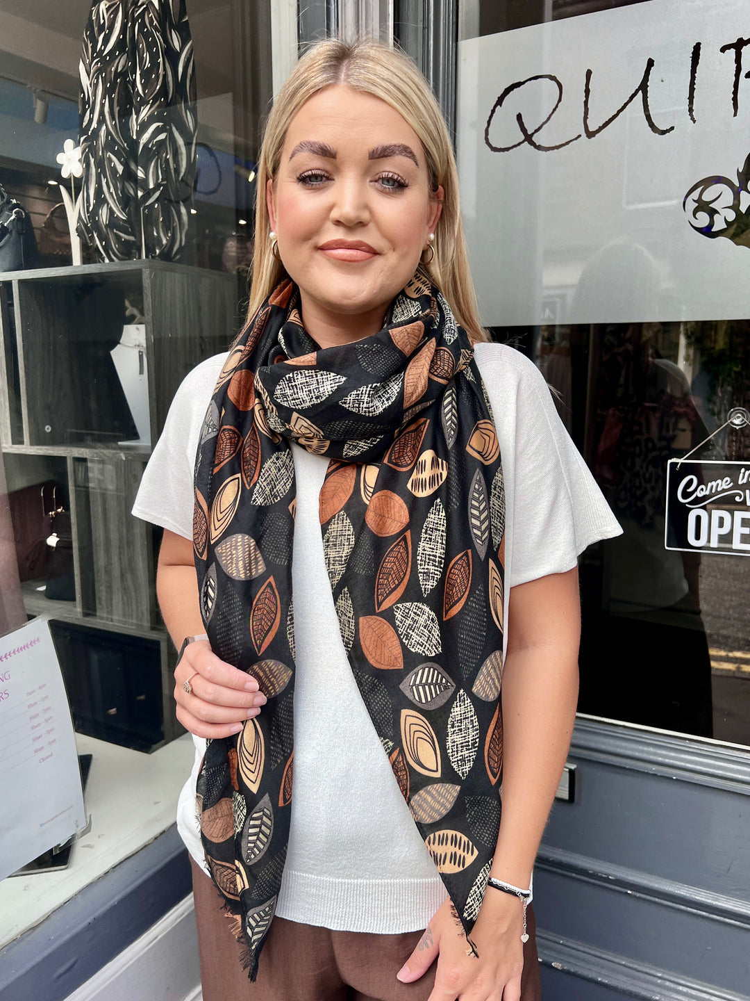 Leaf Print Scarf BLACK