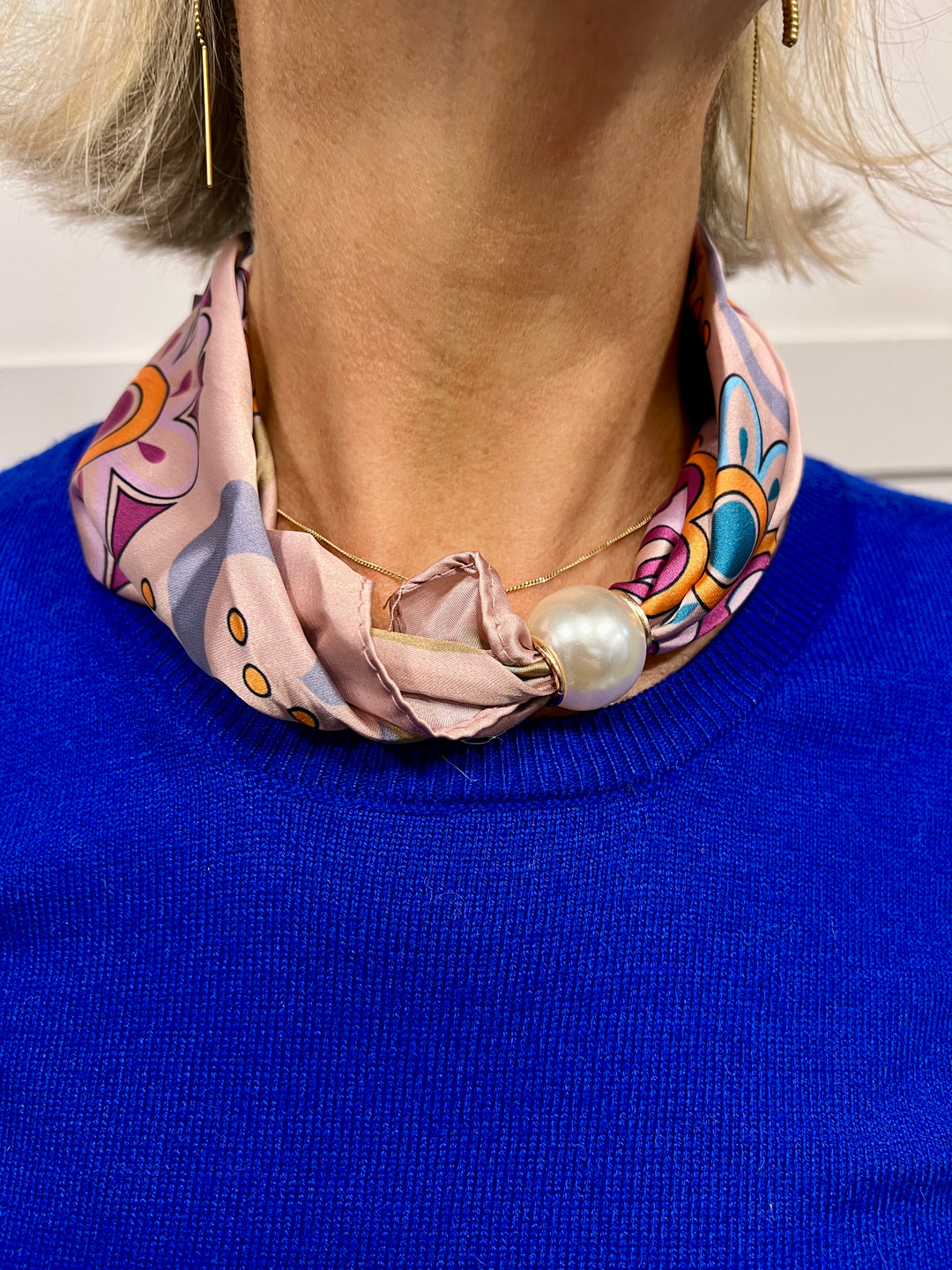 Groovy Floral Magnetic Scarf PINK