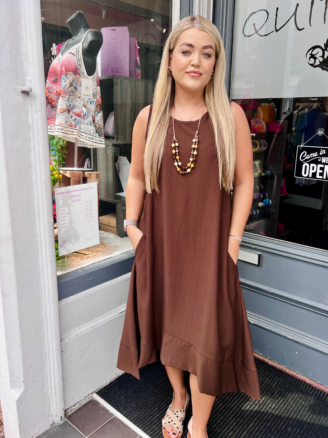 Indie Sleeveless Maxi Dress With Necklace CHOCOLATE