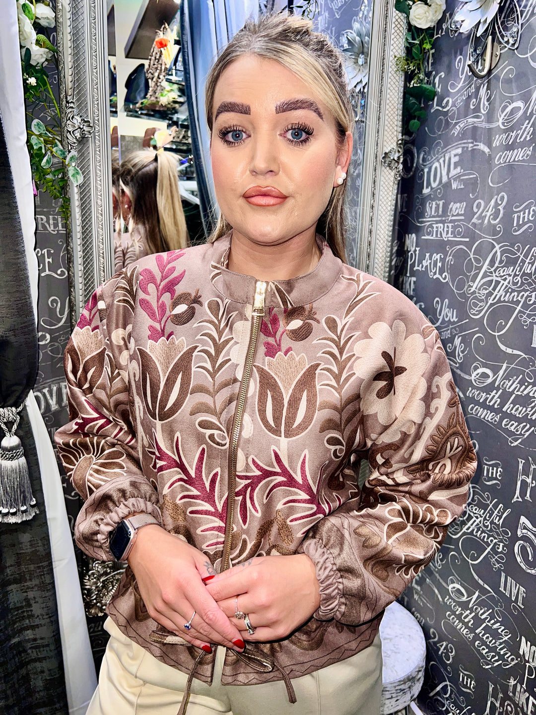 Ariana Soft Feel Floral Jacket MOCHA
