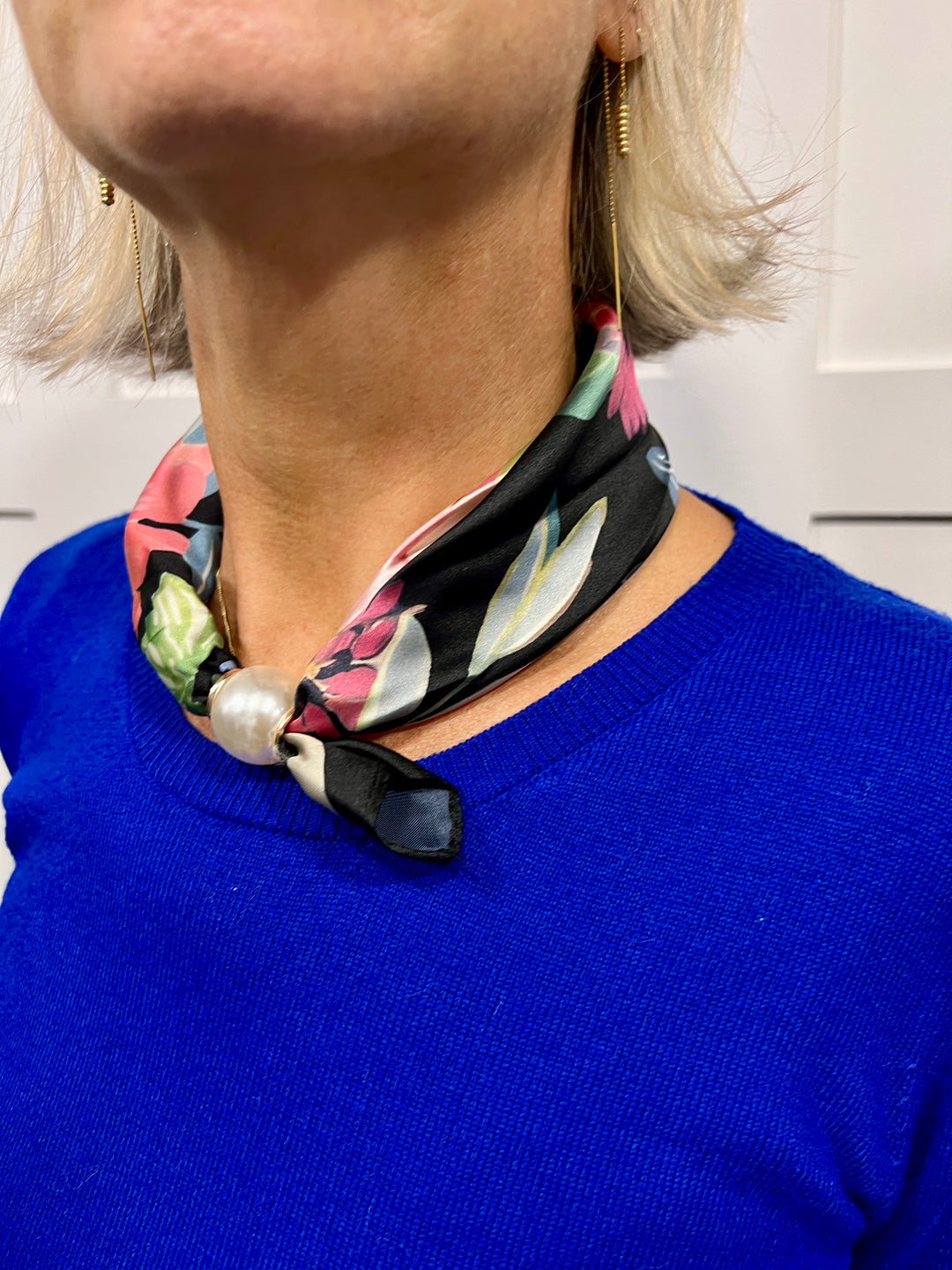 Bouquet Magnetic Scarf BLACK
