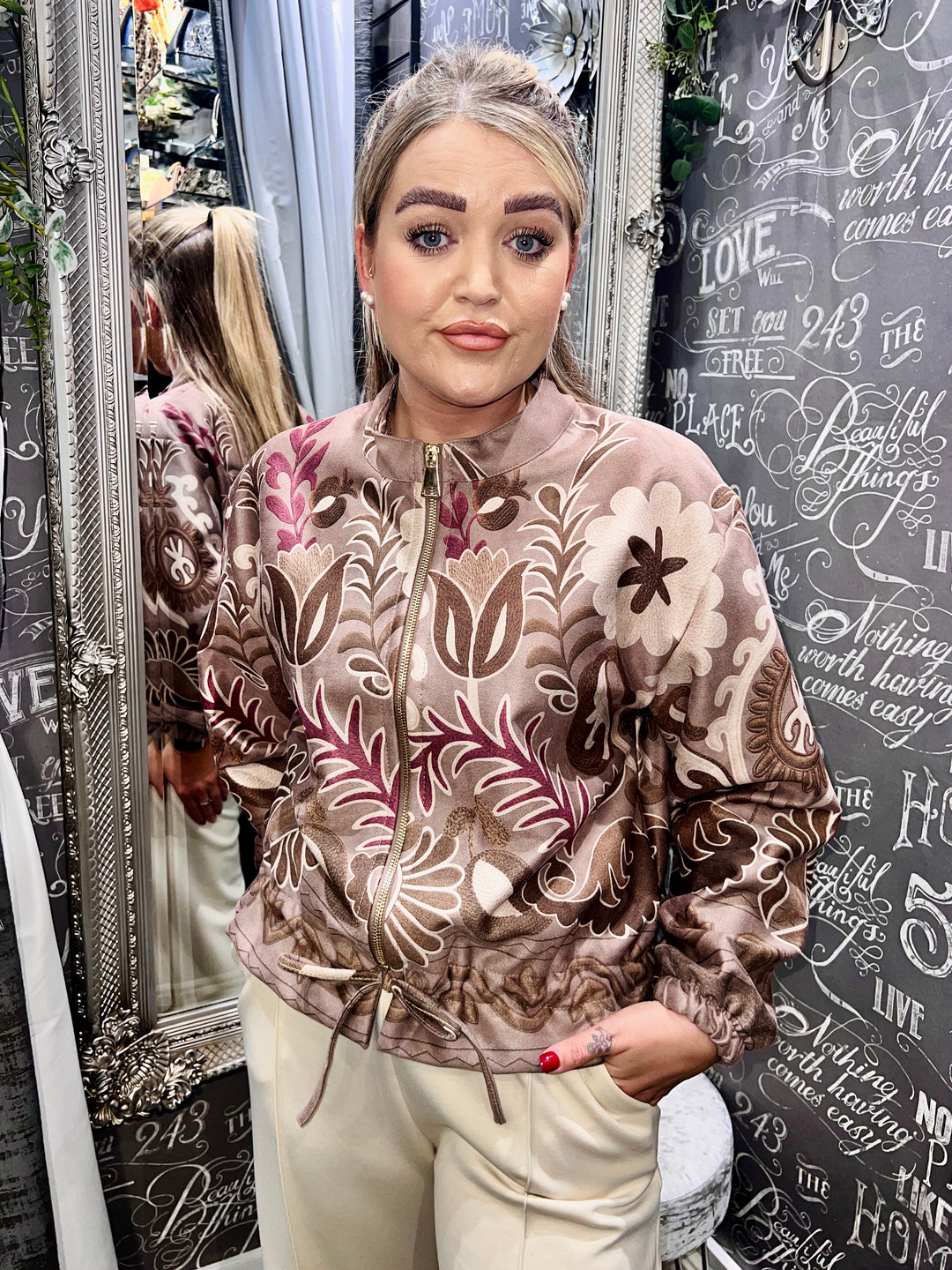 Ariana Soft Feel Floral Jacket MOCHA