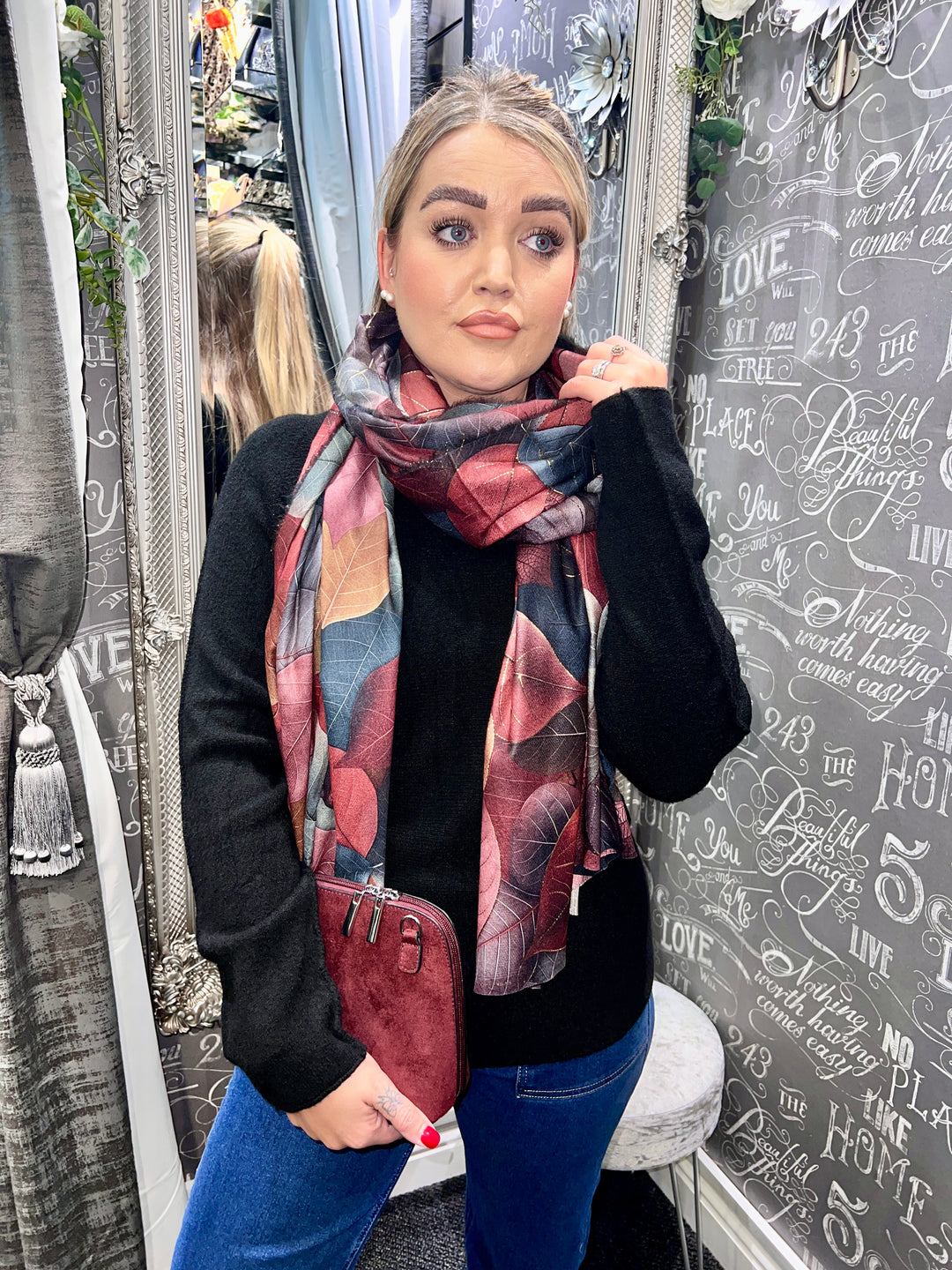 Multi Leaf Scarf BERRY