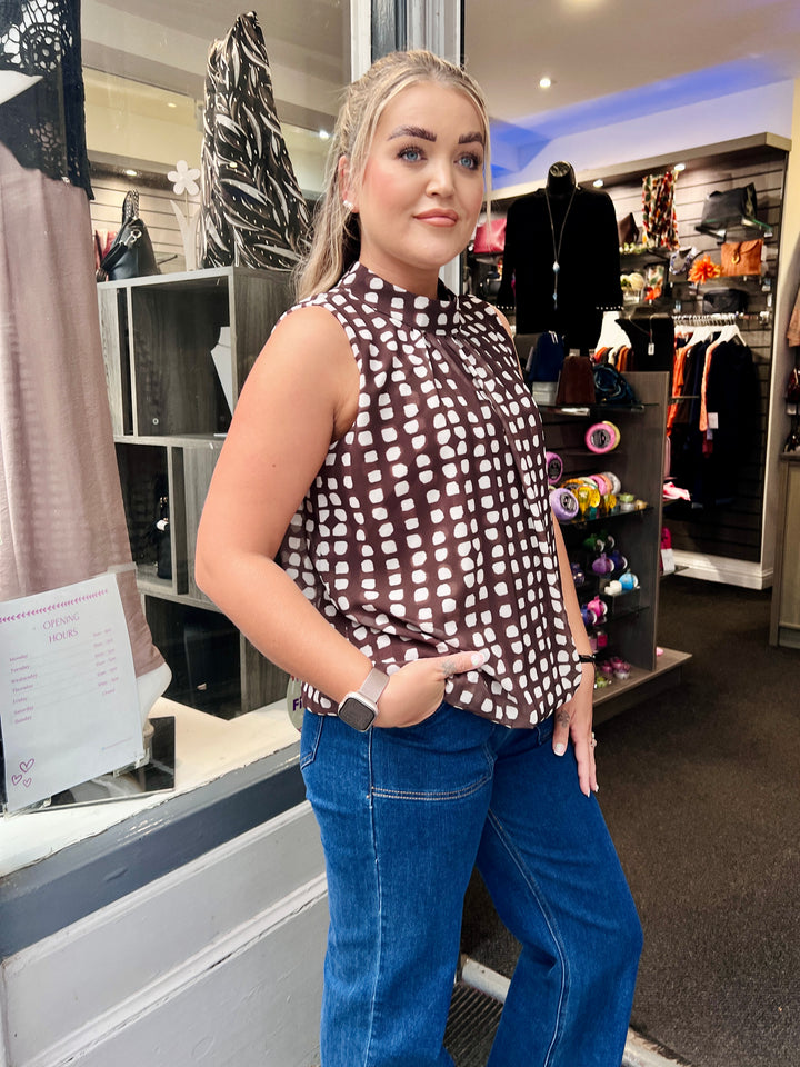 Dot Design Bubble Hem Sleeveless Blouse CHOCOLATE