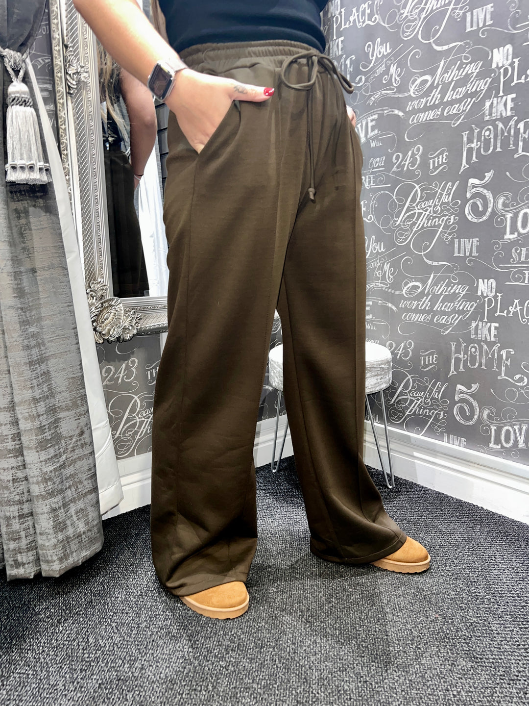 Lola Wide Leg Joggers CHOCOLATE