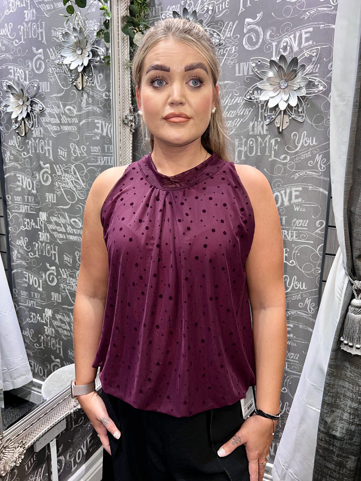 Textured Dot Sleeveless Bubblehem Blouse PLUM