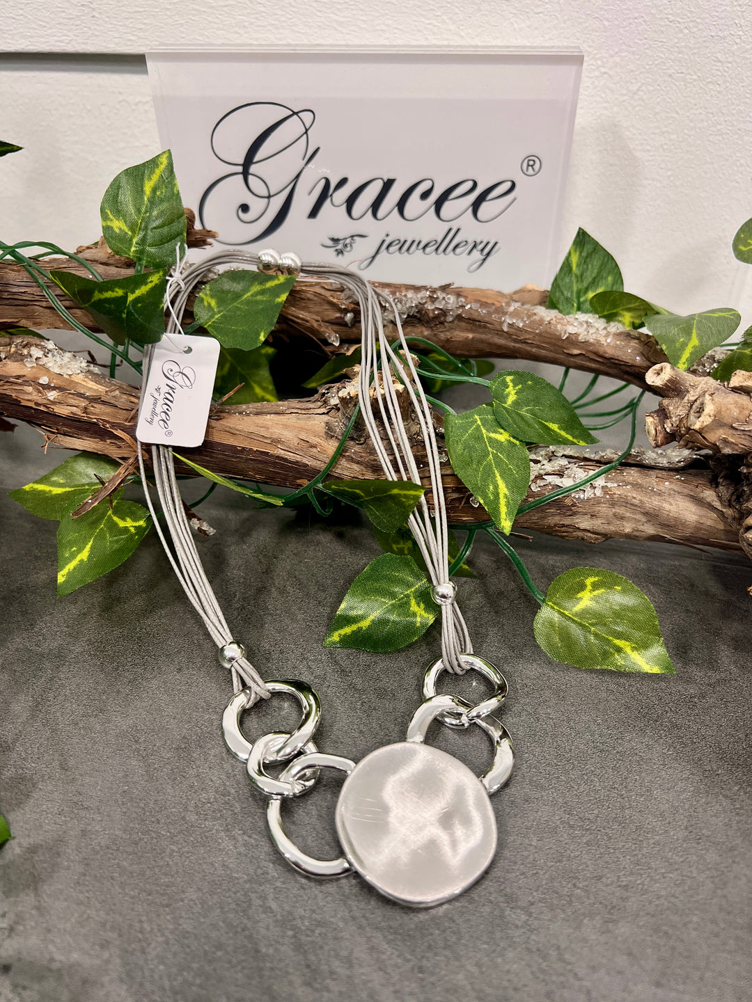 Gracee Magnetic Circle Pendant SILVER