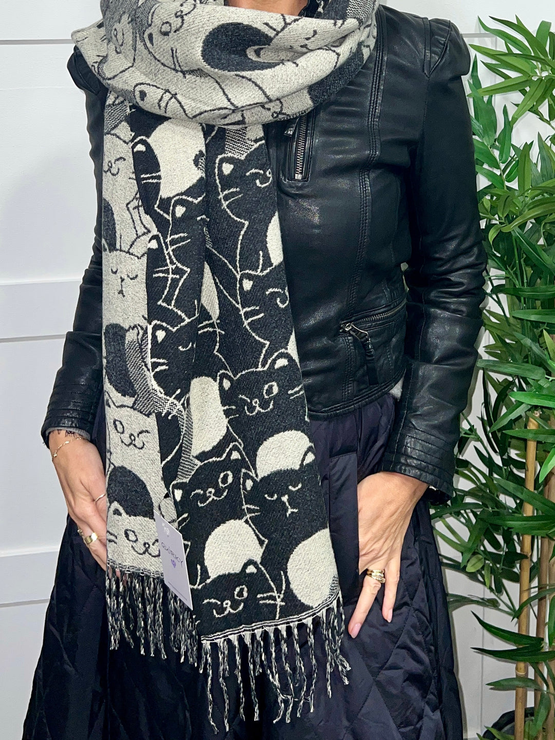 Cat Design Scarf BLACK