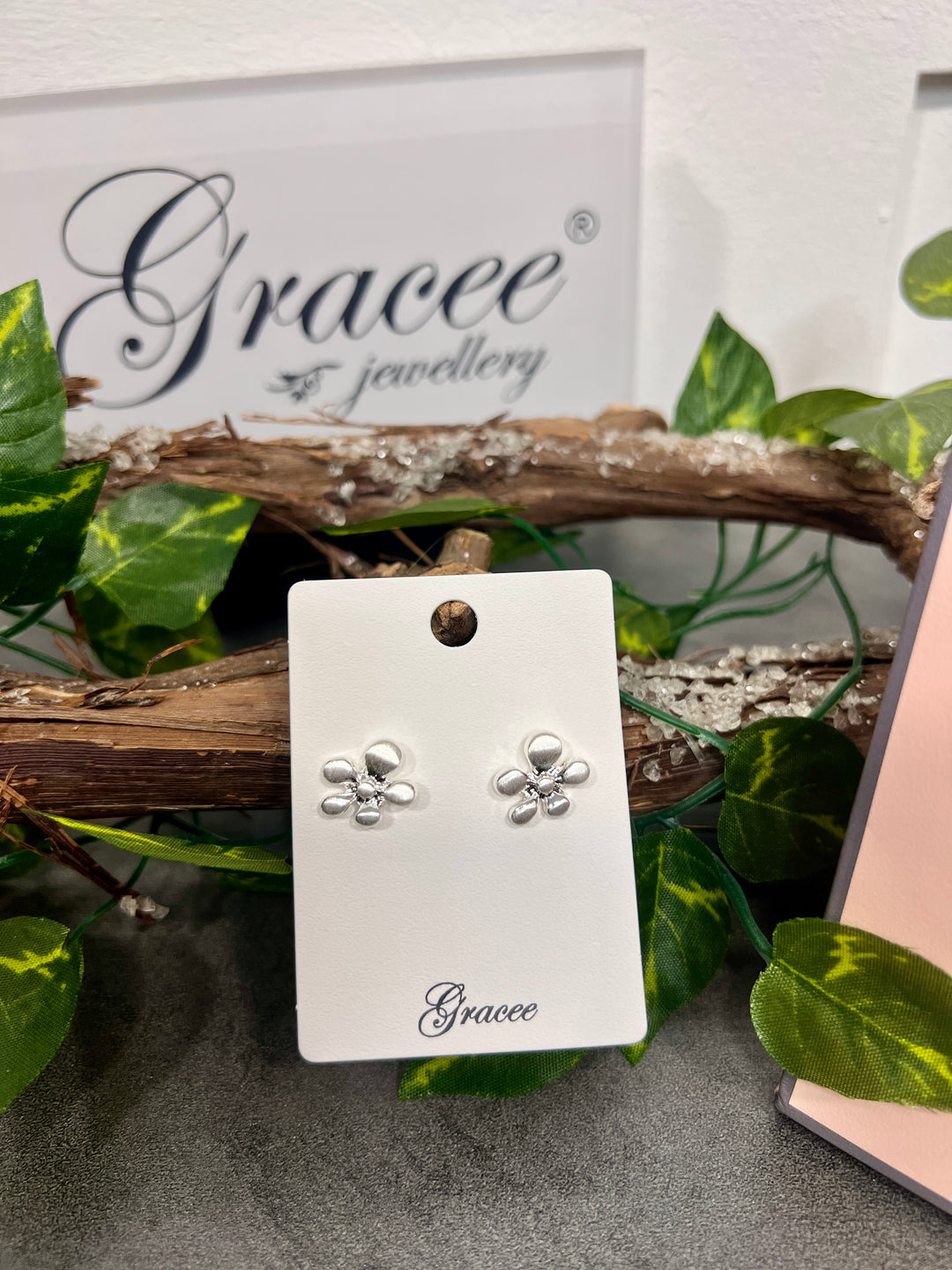 Gracee Daisy Earrings SILVER