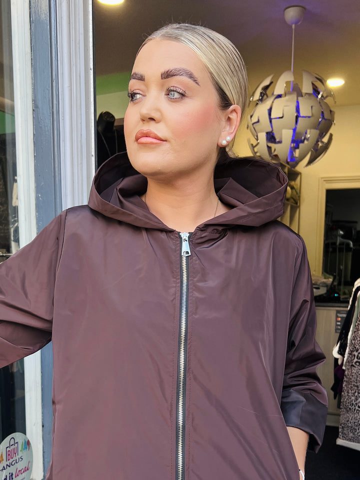 Becca Premium Rain Jacket CHOCOLATE