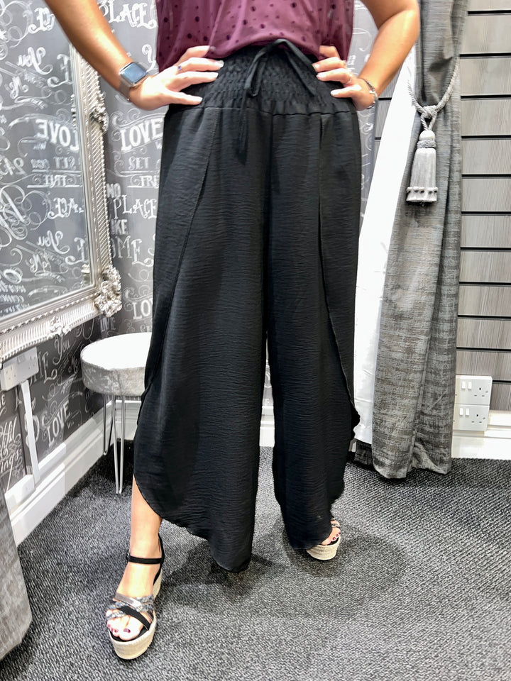 Saffron Tulip Hem Trousers BLACK