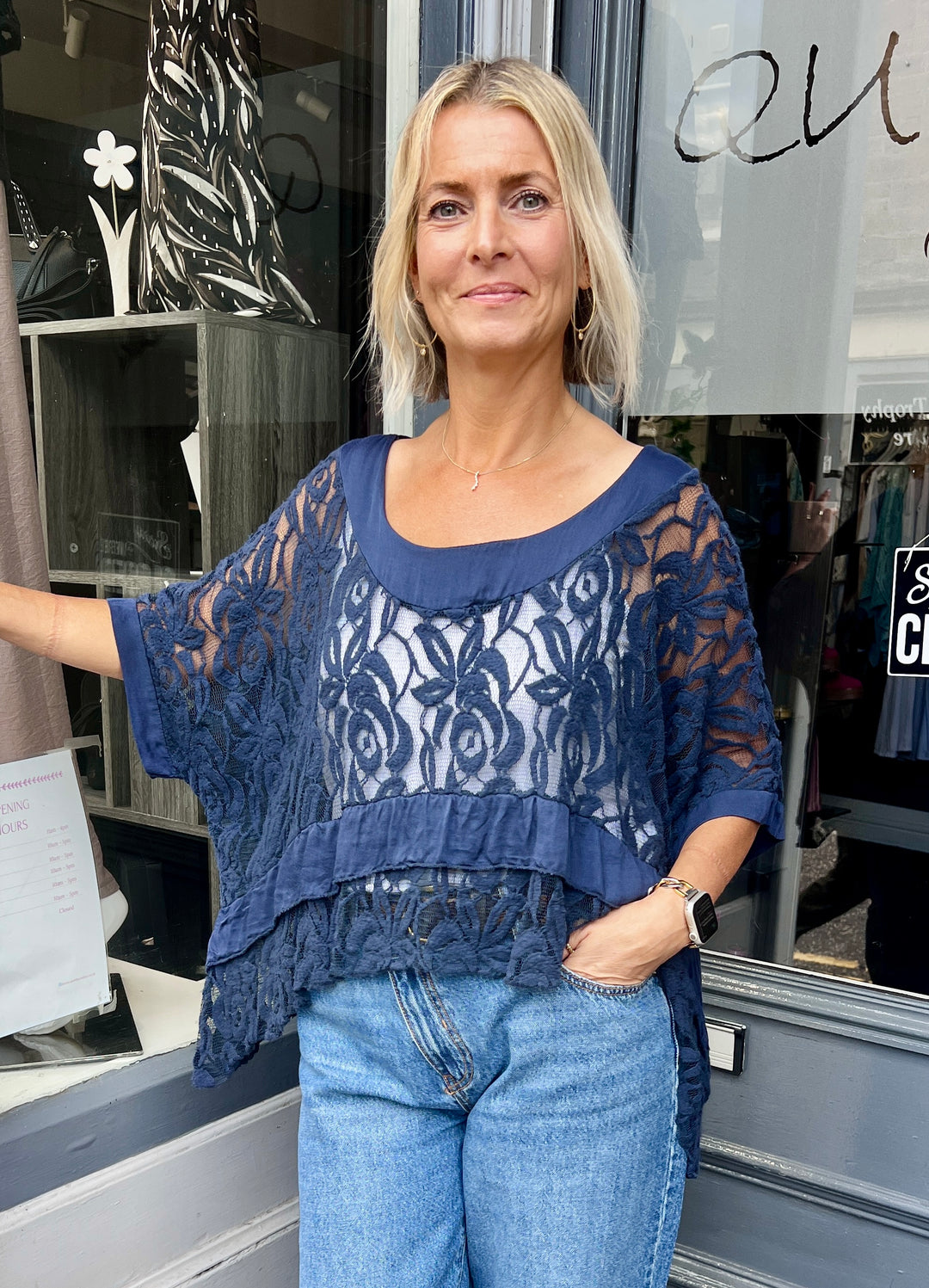 Annie Lace Top NAVY