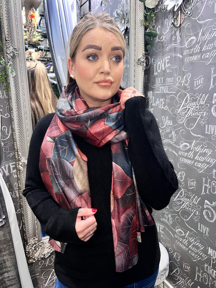 Multi Leaf Scarf BERRY