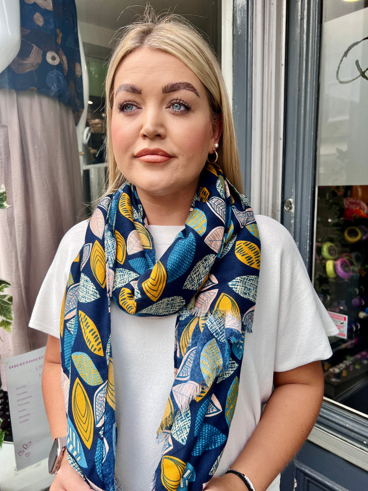 Leaf Print Scarf NAVY
