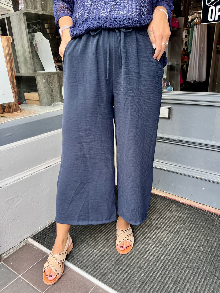 Shelby Crop Trousers NAVY