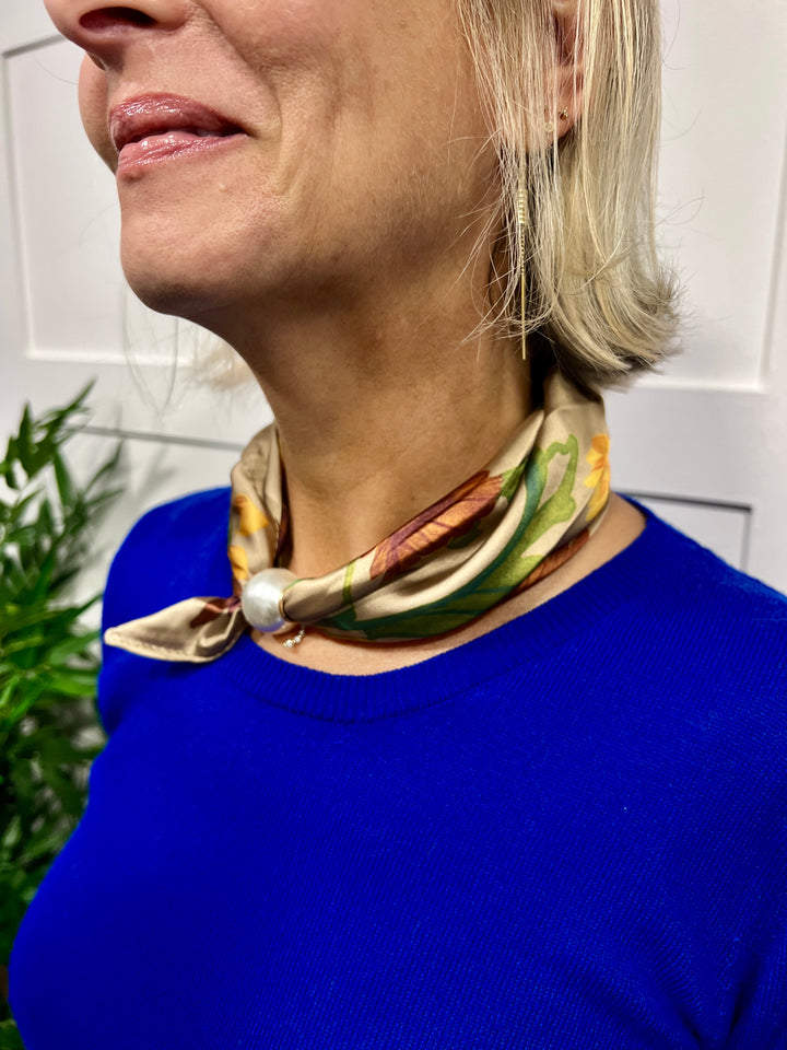 Sierra Bold Floral Magnetic Scarf TAUPE