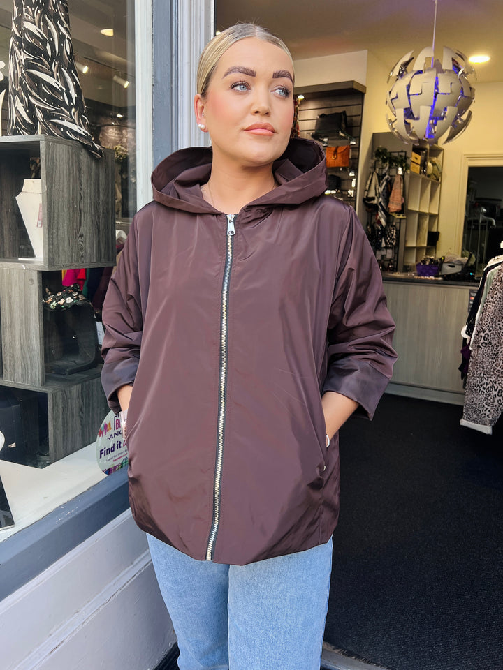 Becca Premium Rain Jacket CHOCOLATE