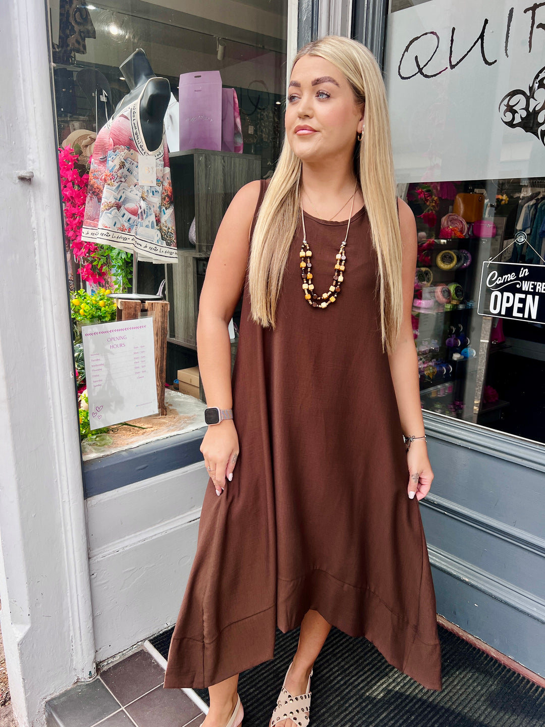 Indie Sleeveless Maxi Dress With Necklace CHOCOLATE