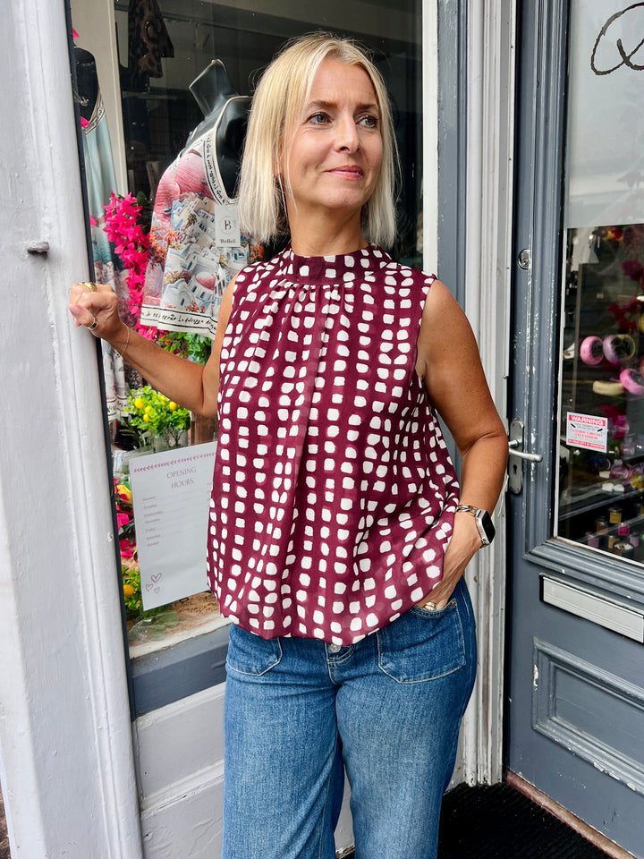 Dot Design Bubble Hem Sleeveless Blouse WINE