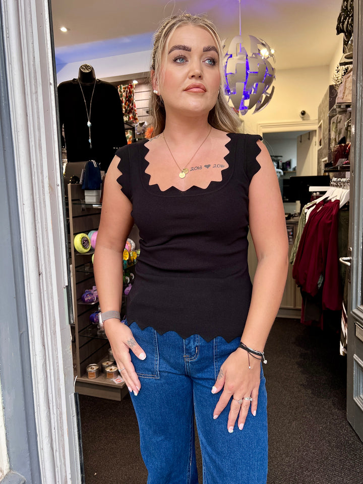 Gianna Knitted Scalloped Vest BLACK