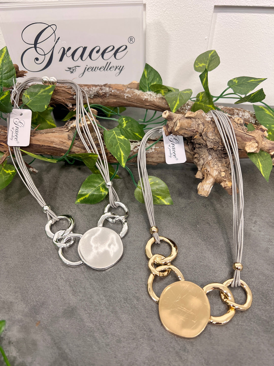 Gracee Magnetic Circle Pendant SILVER