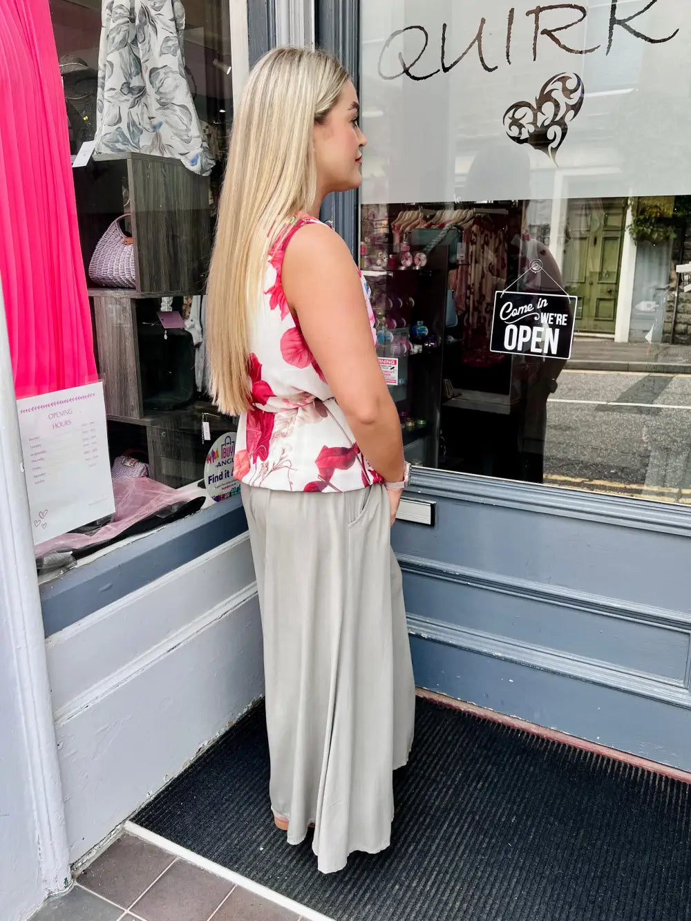 Amelia Floral Bubblehem Vest Top RED