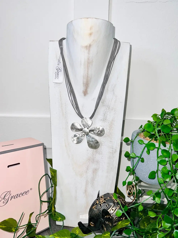 Gracee Large Daisy Shape Pendant SIL