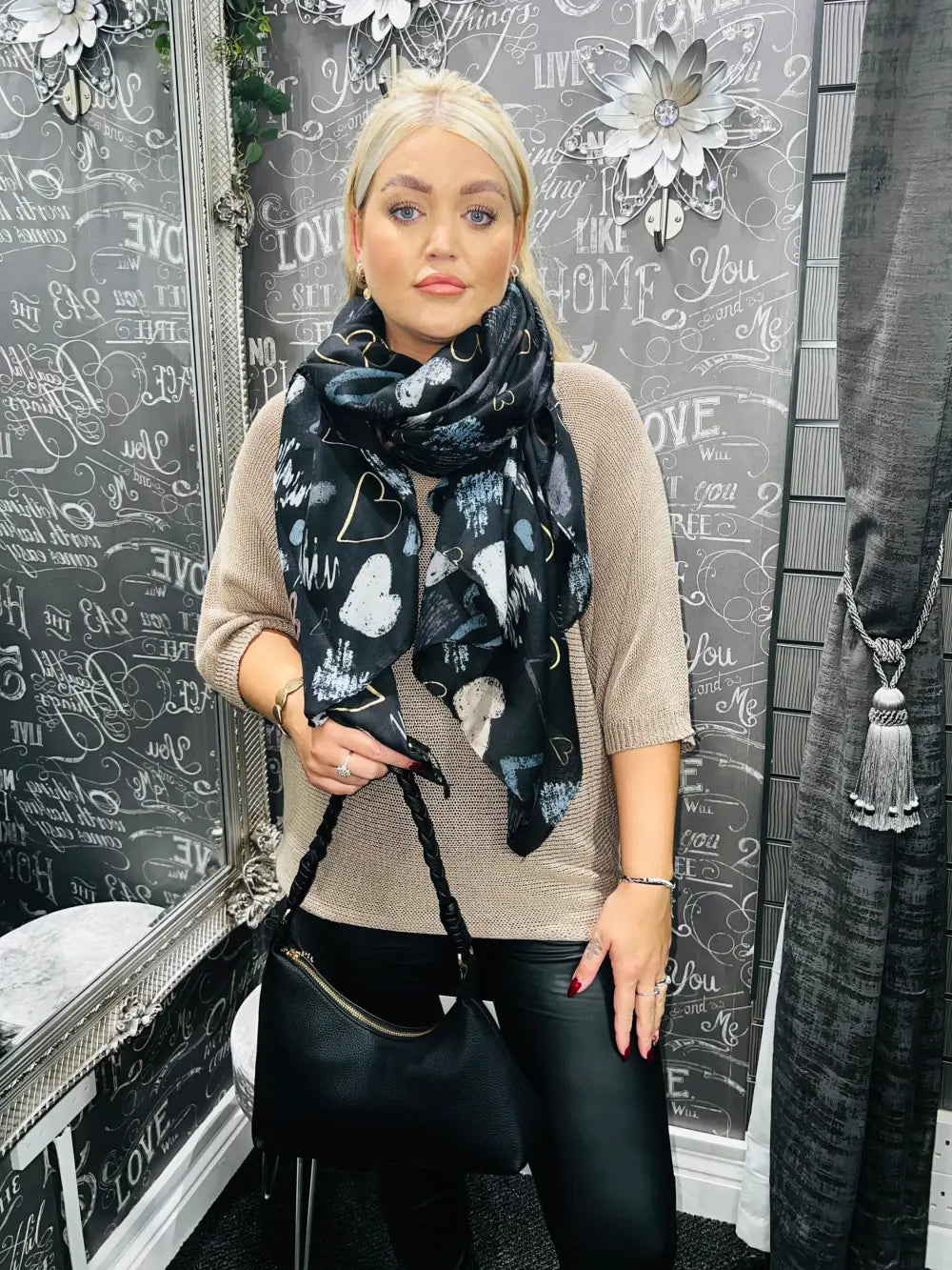 Graffiti Heart Print Scarf BLACK