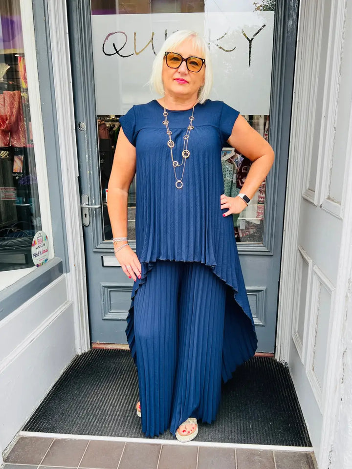 Hallie Hi-Low Pleated Top NAVY