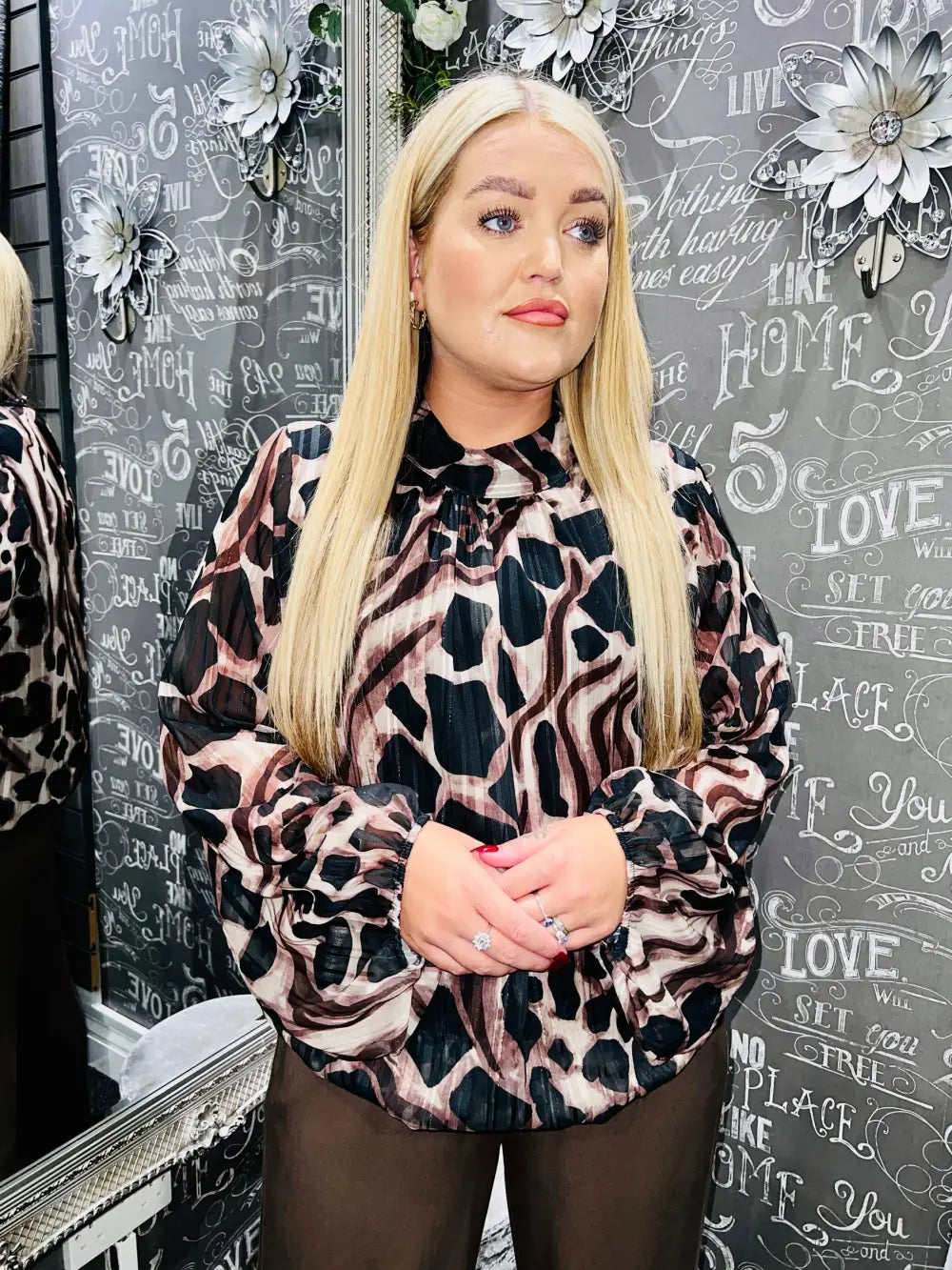 Iris Animal Print Bubblehem Blouse BLACK