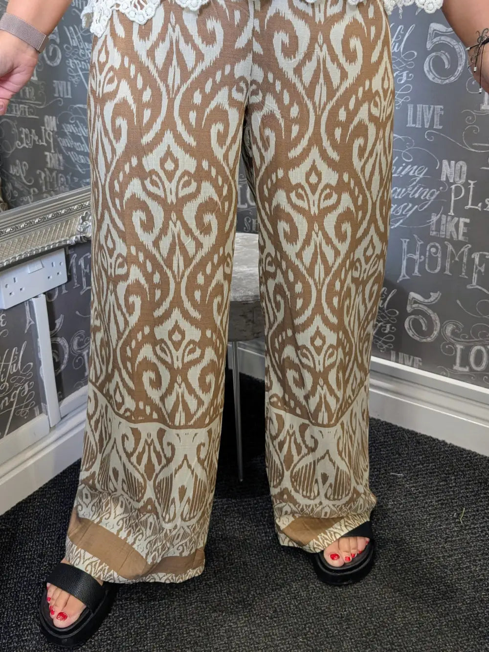 Jazmine Abstract Wide Leg Trousers MOCHA